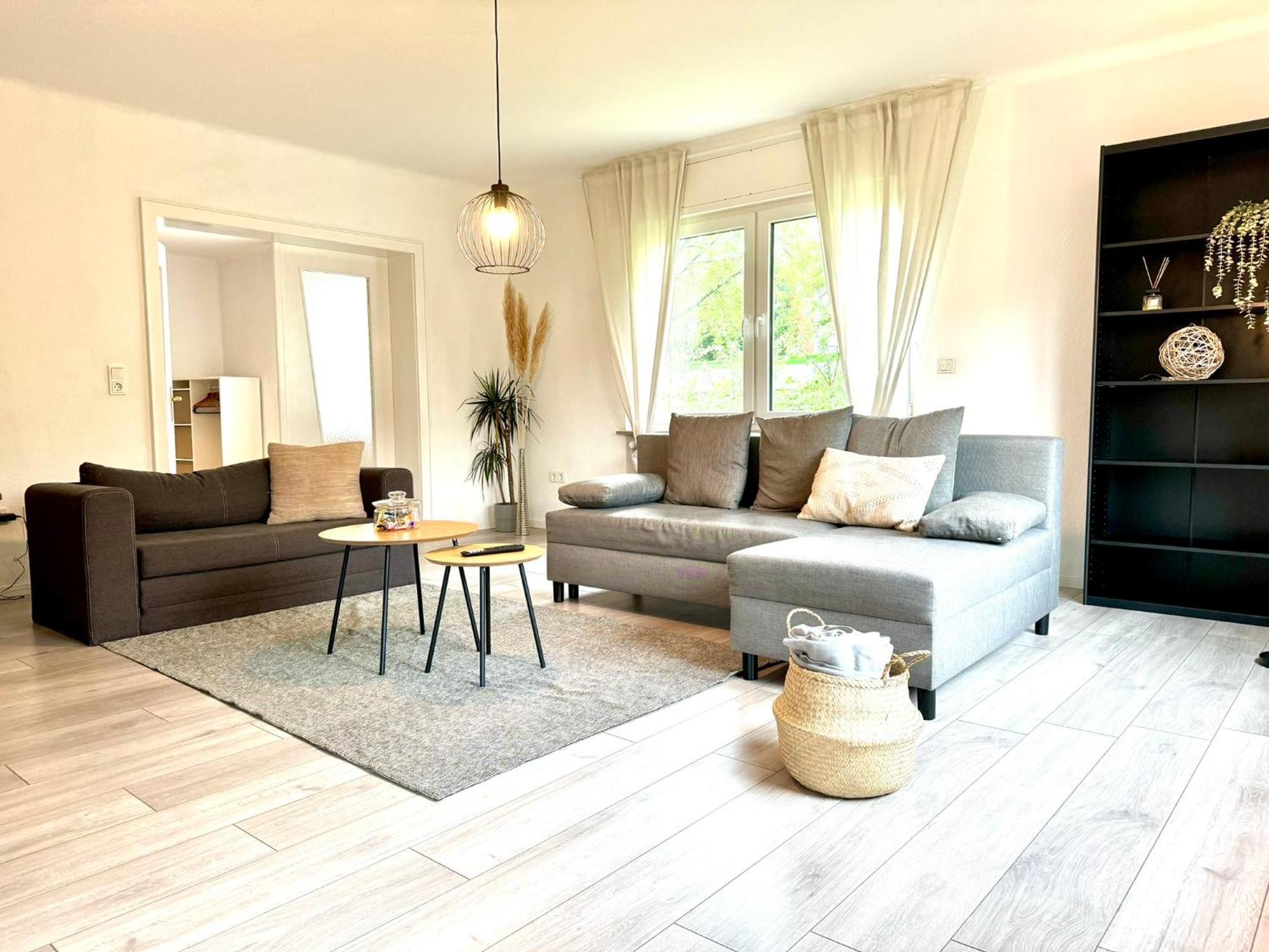 Grosszuegiges Apartment Mit Balkon Fuer Monteure Und Feriengaeste Dillingen an der Saar Exterior foto